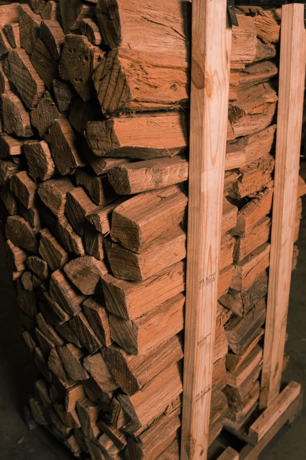 Standard Oak Firewood - 700lb Pallet - Image 3